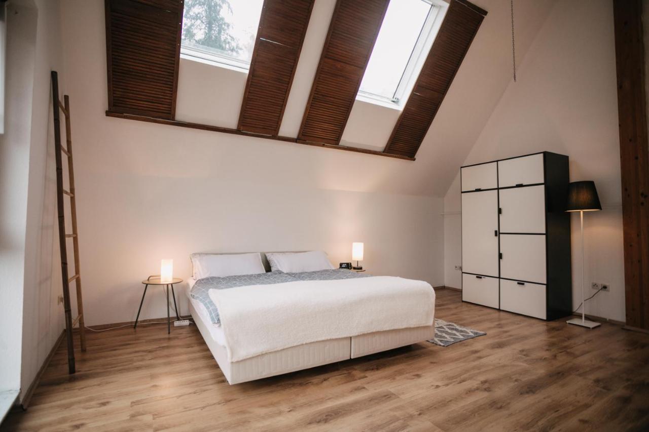 Eigenes Maisonettehaus In Idyllischer Lage Mit Balkon, Nahe Messe, 24H Self-Check In, Gratis Parken Швабах Екстериор снимка