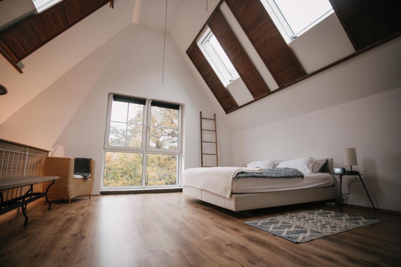 Eigenes Maisonettehaus In Idyllischer Lage Mit Balkon, Nahe Messe, 24H Self-Check In, Gratis Parken Швабах Екстериор снимка