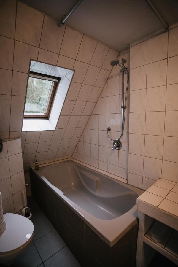 Eigenes Maisonettehaus In Idyllischer Lage Mit Balkon, Nahe Messe, 24H Self-Check In, Gratis Parken Швабах Екстериор снимка