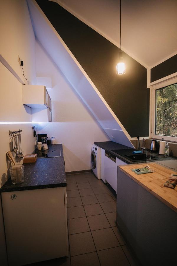 Eigenes Maisonettehaus In Idyllischer Lage Mit Balkon, Nahe Messe, 24H Self-Check In, Gratis Parken Швабах Екстериор снимка