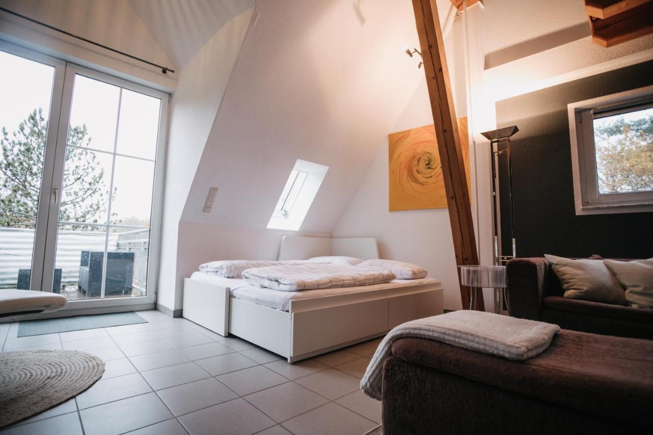 Eigenes Maisonettehaus In Idyllischer Lage Mit Balkon, Nahe Messe, 24H Self-Check In, Gratis Parken Швабах Екстериор снимка