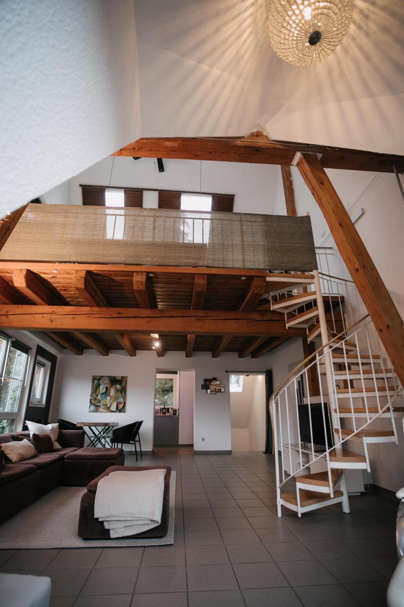 Eigenes Maisonettehaus In Idyllischer Lage Mit Balkon, Nahe Messe, 24H Self-Check In, Gratis Parken Швабах Екстериор снимка