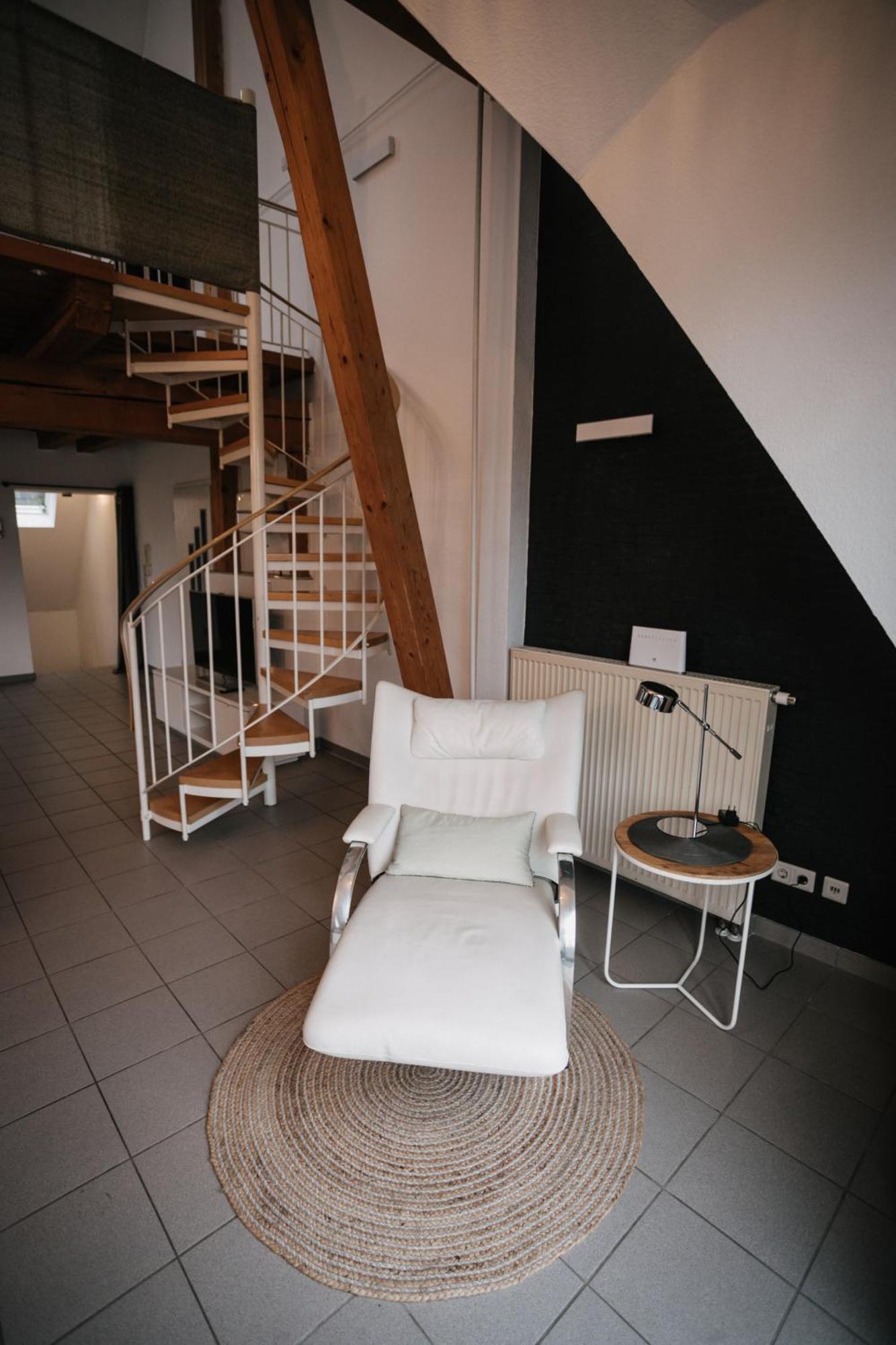 Eigenes Maisonettehaus In Idyllischer Lage Mit Balkon, Nahe Messe, 24H Self-Check In, Gratis Parken Швабах Екстериор снимка