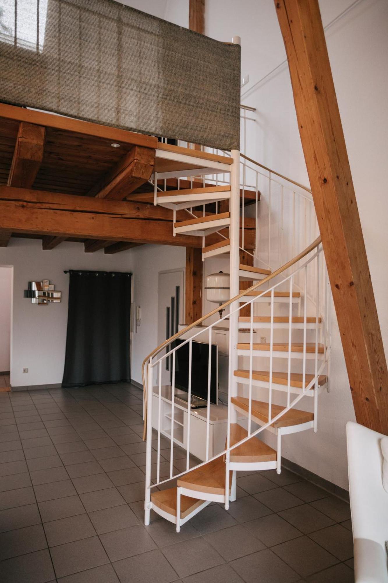 Eigenes Maisonettehaus In Idyllischer Lage Mit Balkon, Nahe Messe, 24H Self-Check In, Gratis Parken Швабах Екстериор снимка